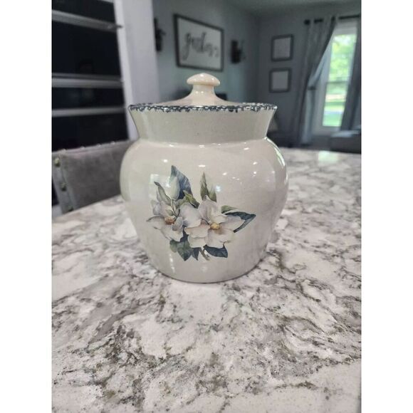 Home & Garden Party Magnolia Collection 6" canister - Picture 1 of 6